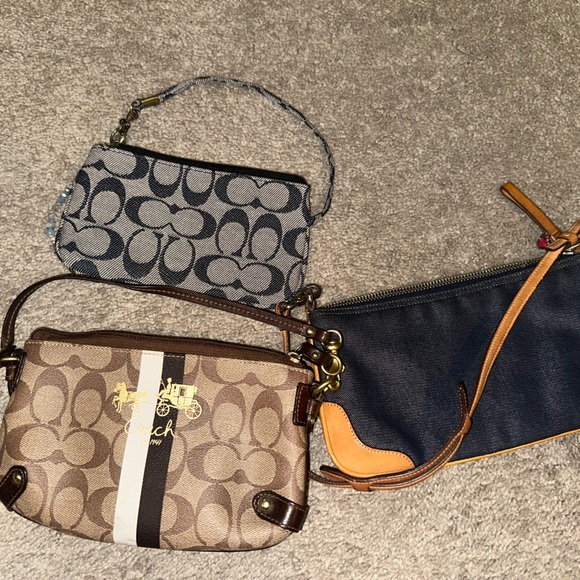 3 Coach mini bags bundle 🤎 - Picture 2 of 4